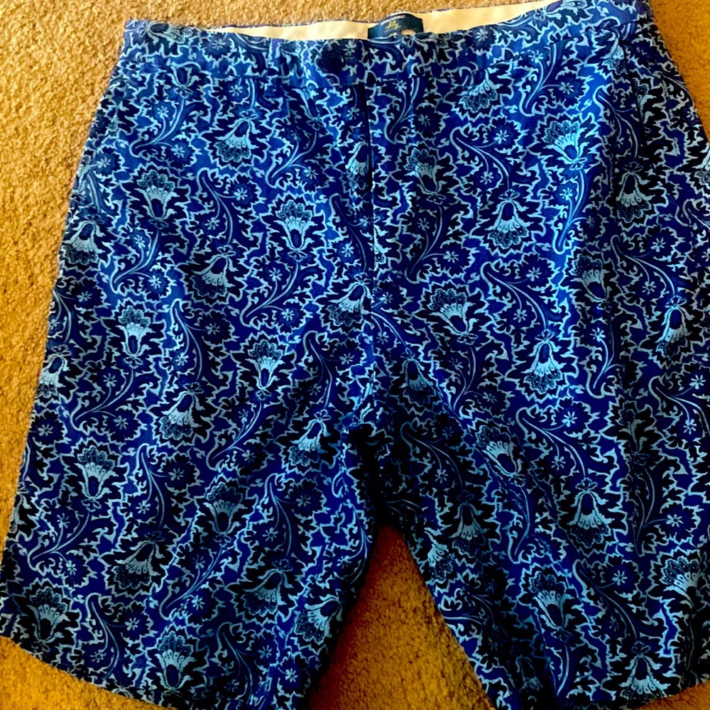 Banana Republic special collection walking shorts